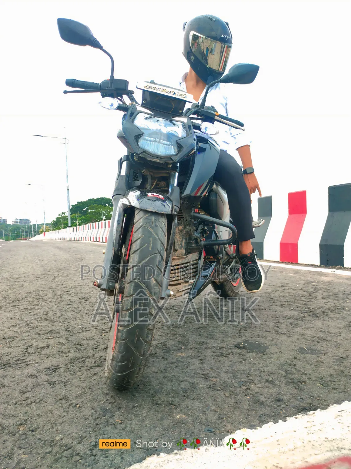 TVS Apache RTR 160 4V 2023 Black