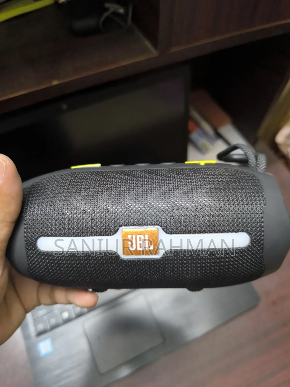 JBL E-213 Bluetooth Speaker