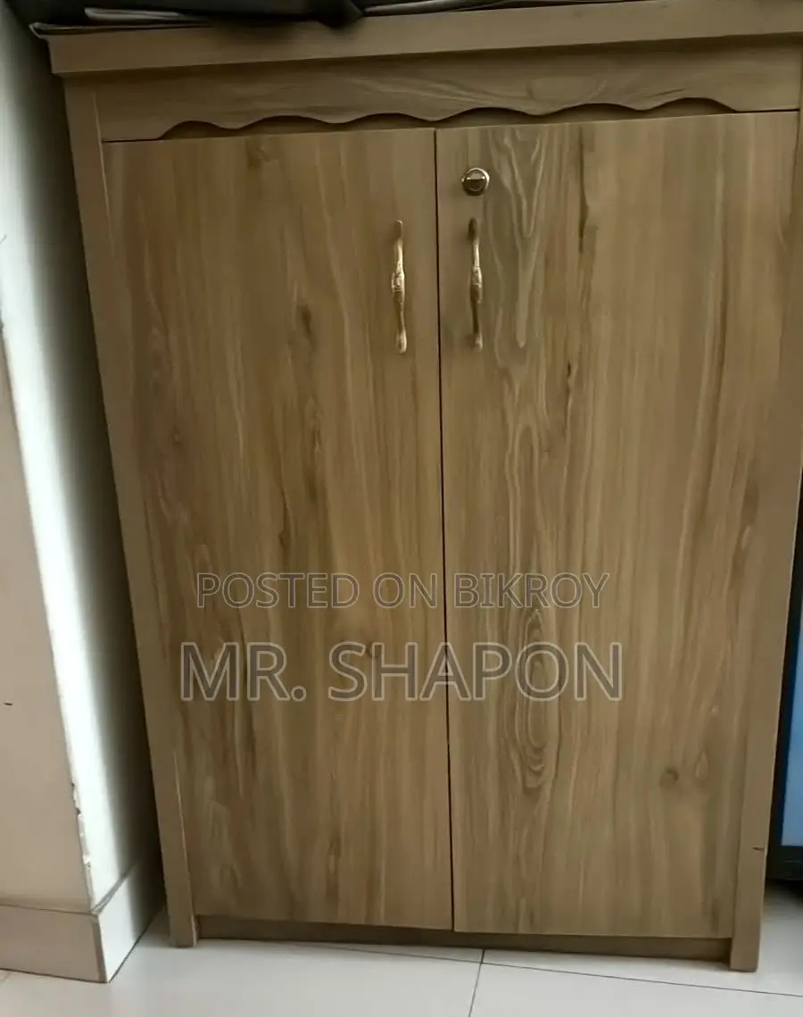 ব্যবহৃত জুতার কেবিনেট জরুরি বিক্রি