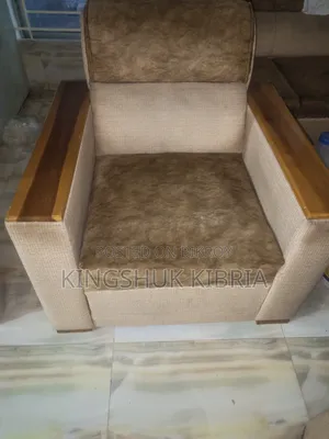 টেবিল চেয়ার সোফা