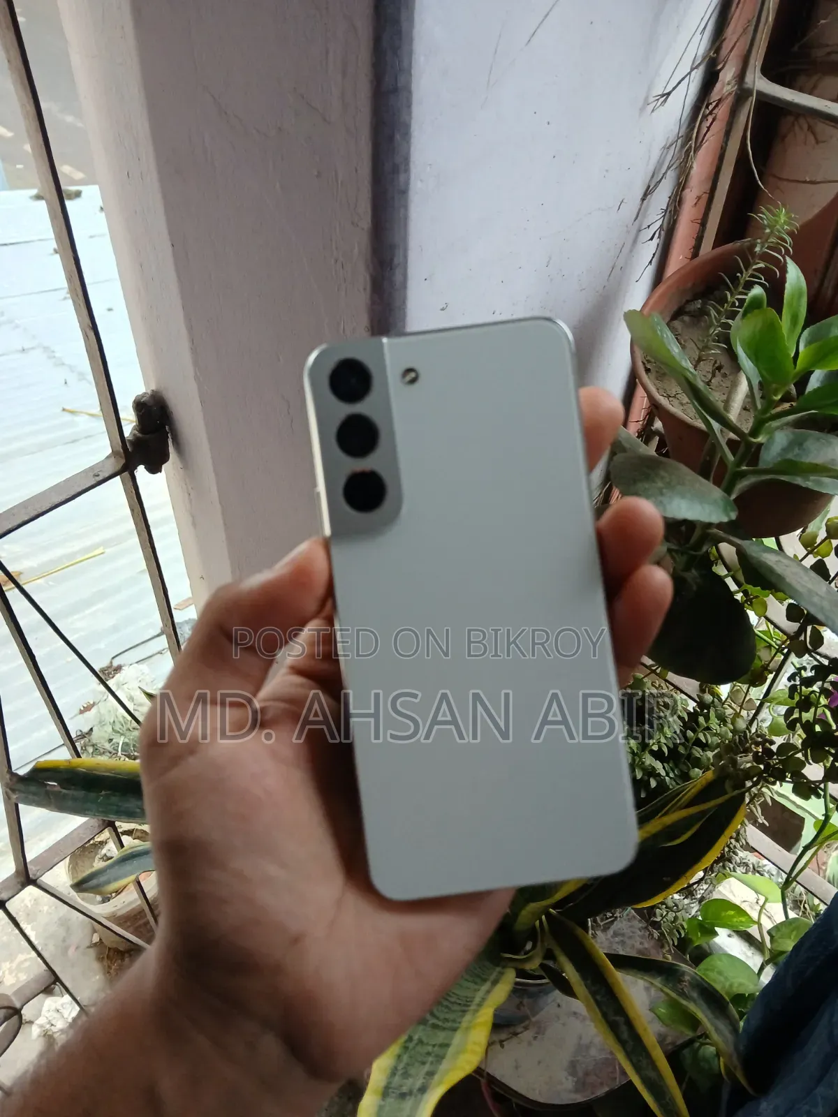 স্যামসাং গ্যালাক্সি এস২২ ৫জি ১২৮ জিবি সাদা