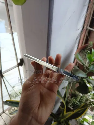 স্যামসাং গ্যালাক্সি এস২২ ৫জি ১২৮ জিবি সাদা