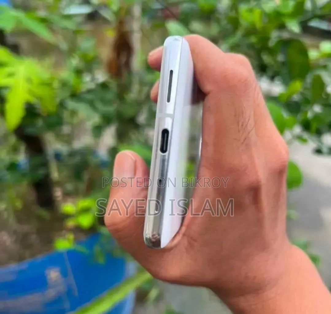 গুগল পিক্সেল ৭ প্রো ১২৮ জিবি সাদা