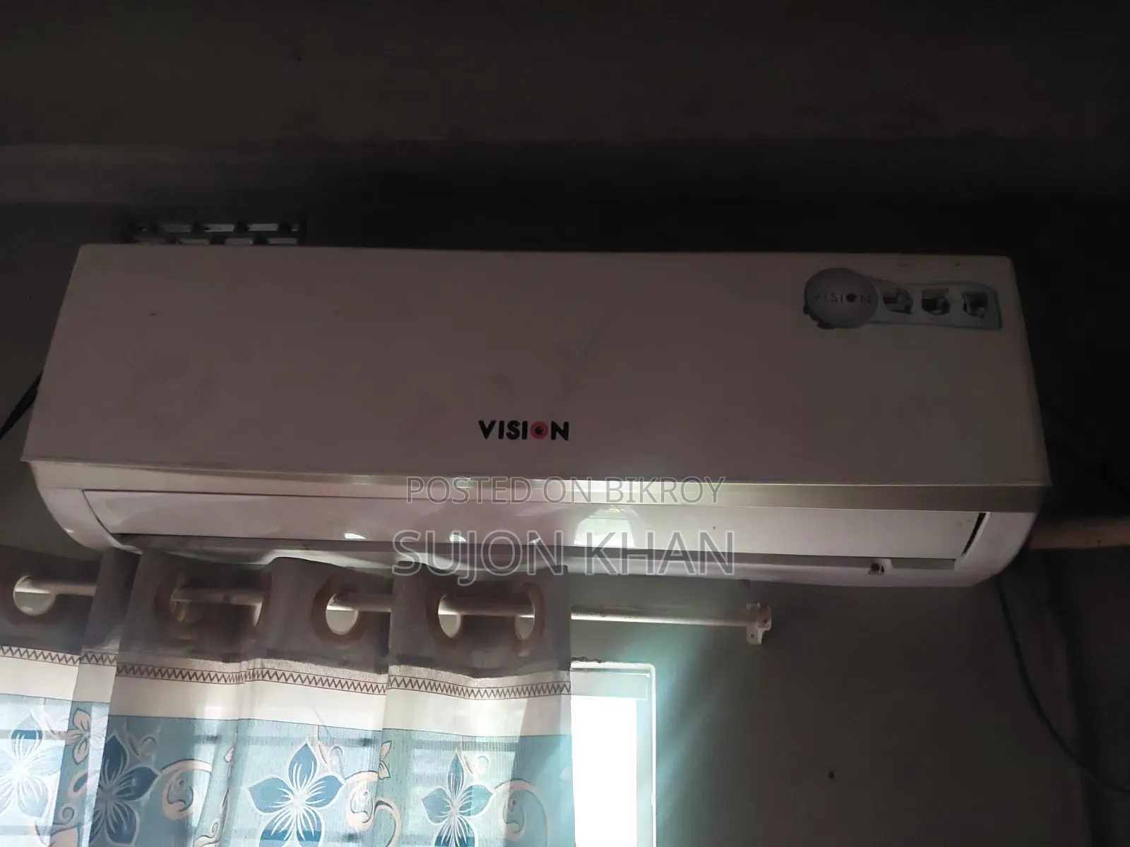 Vision AC 1.5 Ton, very good condition, currently running at home