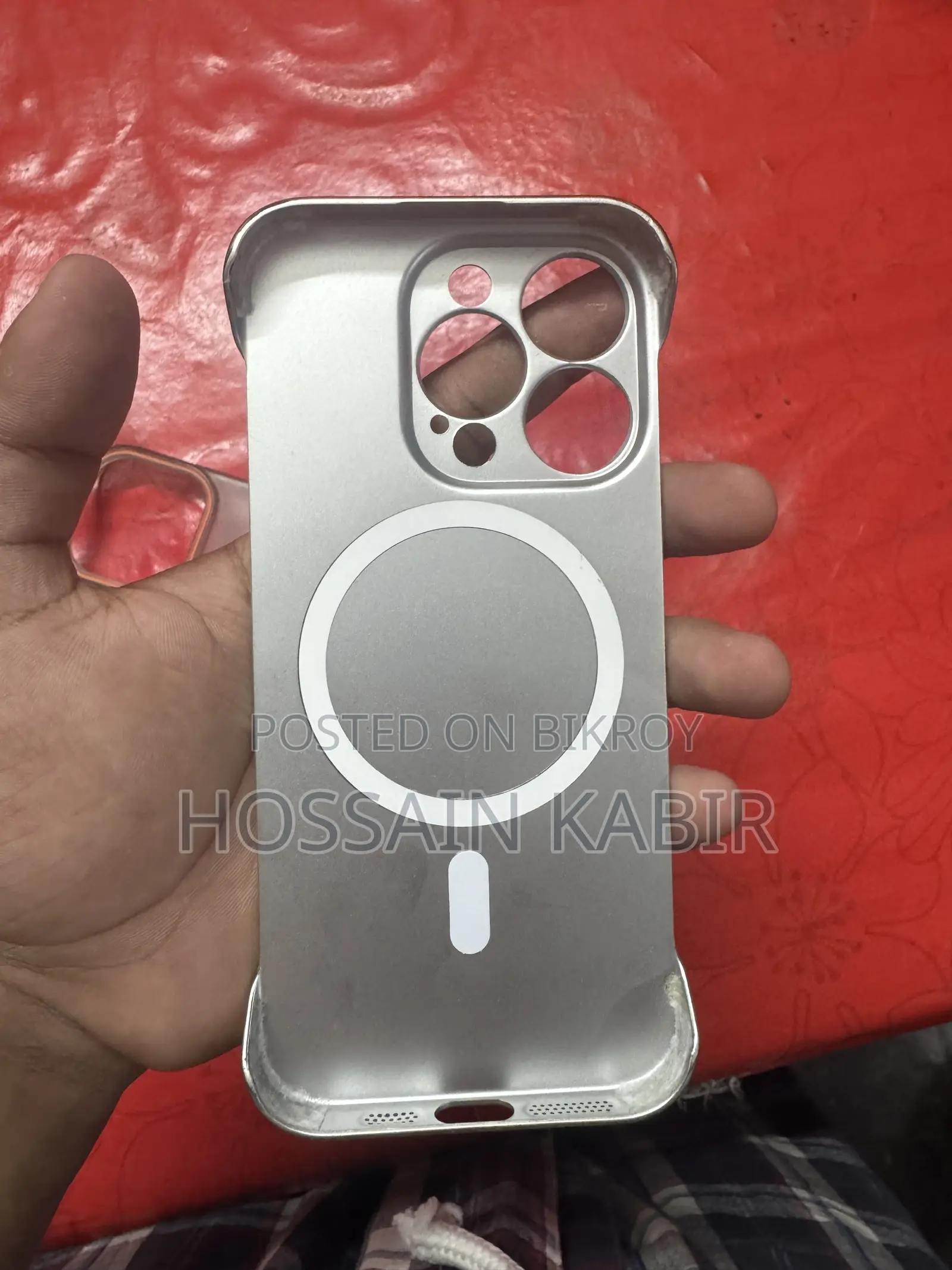 iPhone 15 Pro Cover 3 Pis