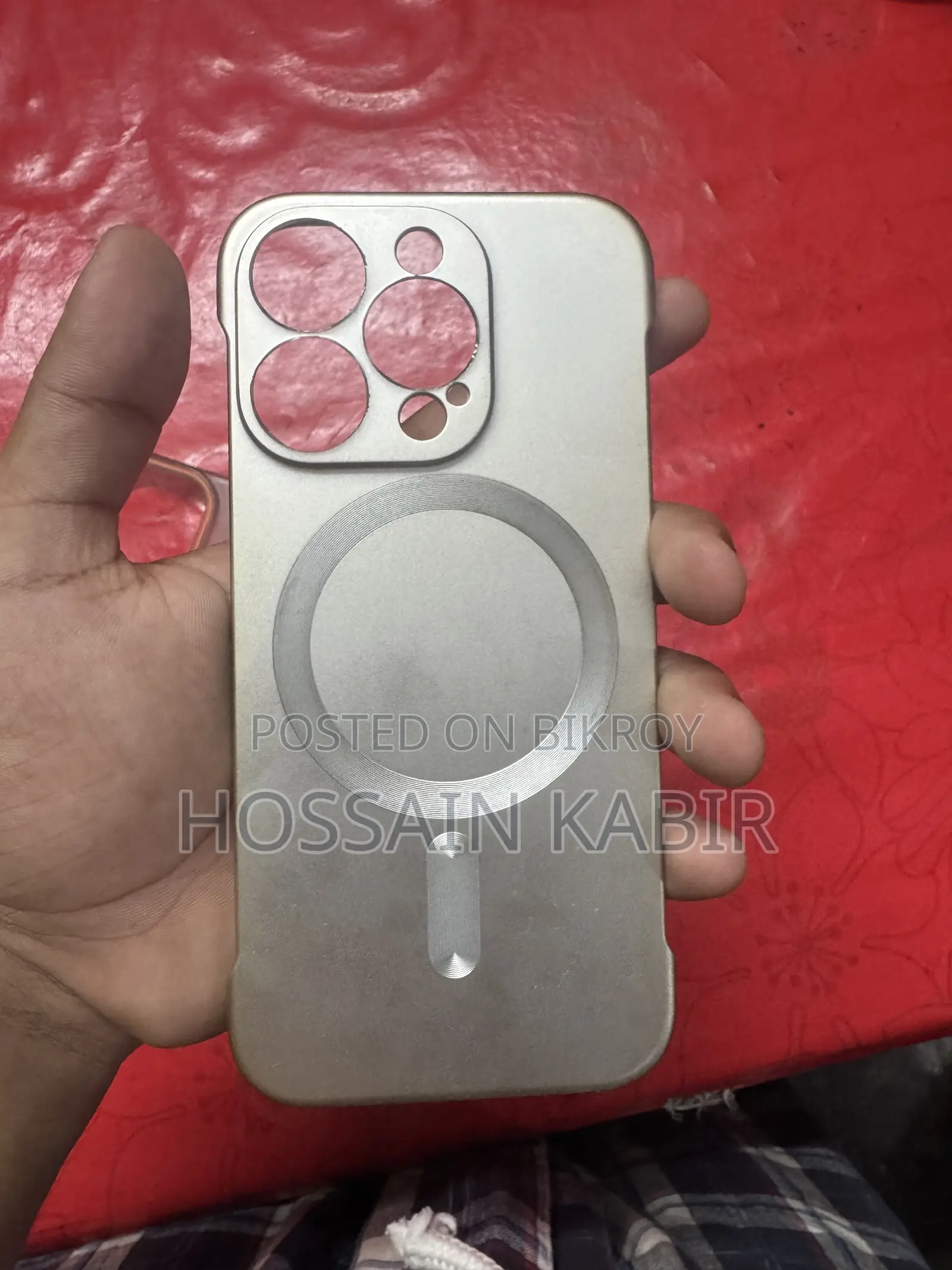 iPhone 15 Pro Cover 3 Pis