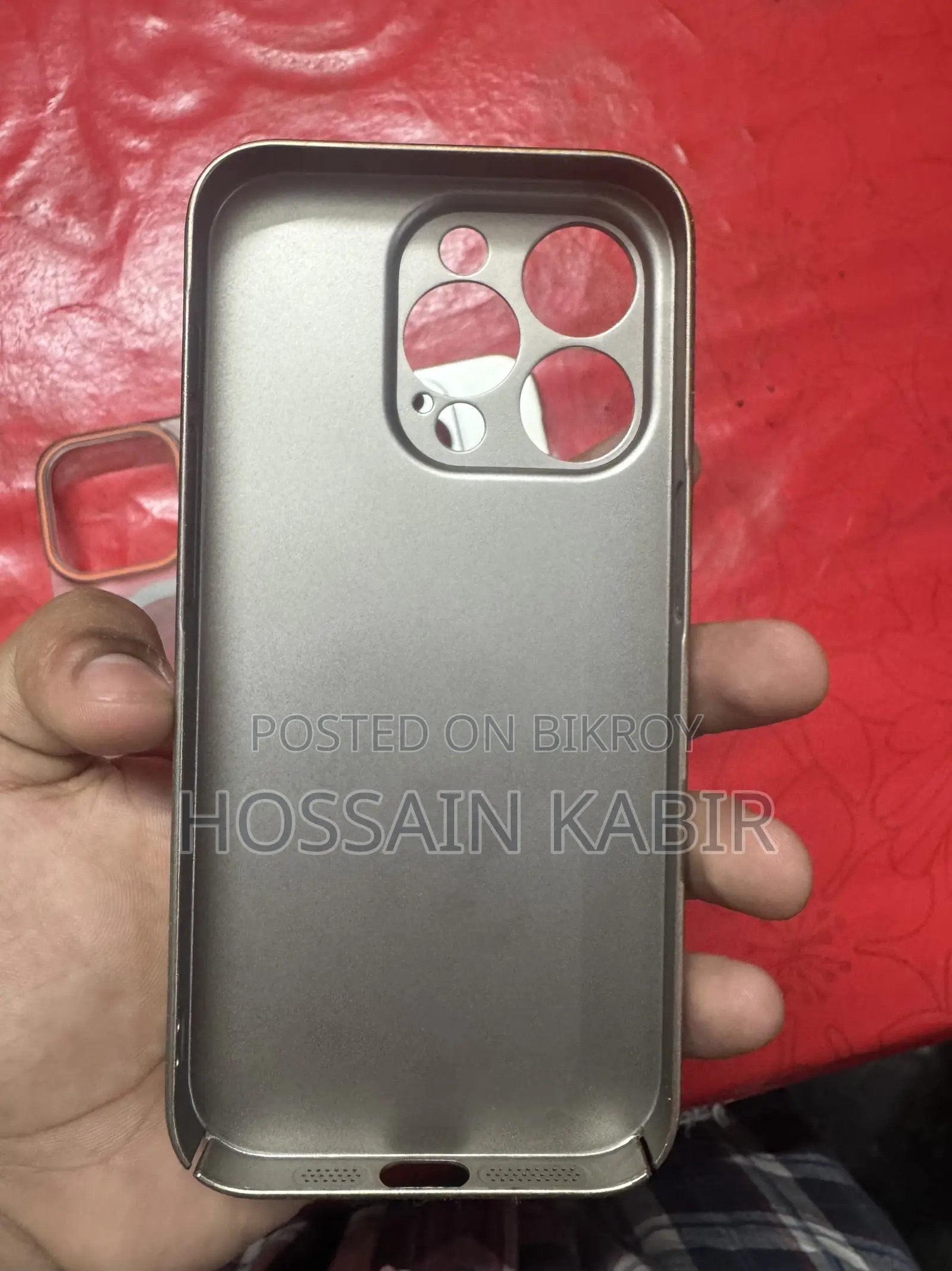 iPhone 15 Pro Cover 3 Pis