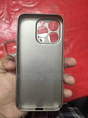 iPhone 15 Pro Cover 3 Pis