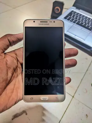 Samsung Galaxy J7 16 GB Rose Gold