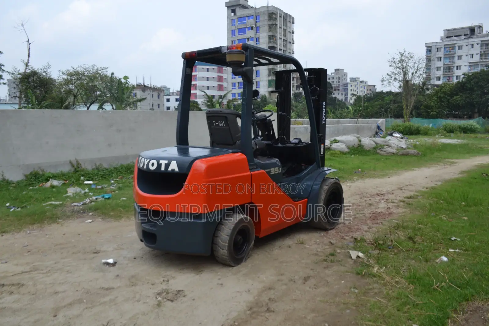 টয়োটা ৩.৫ টন ফর্কলিফট