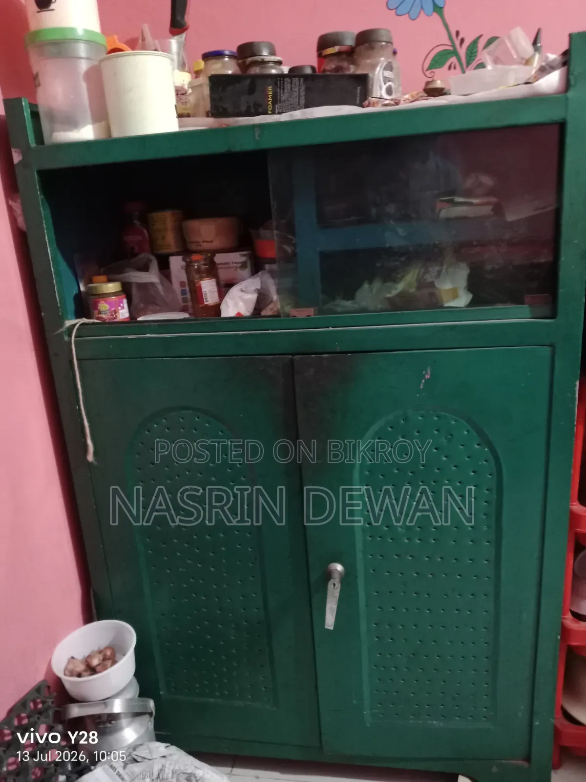 একটি খাবার রাখার ডোলা বিক্রি হবে
