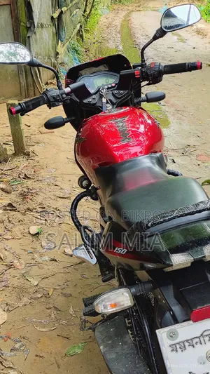Bajaj Pulsar 150 2016 Red