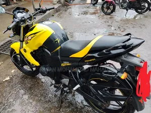 Yamaha FZ 2012 Yellow