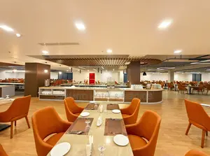 দ্য গ্র্যান্ড প্যাসিফিক হোটেল স্যুট সেল