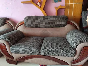 Intact beautiful 5-seater (2,2,1) sofa for home use