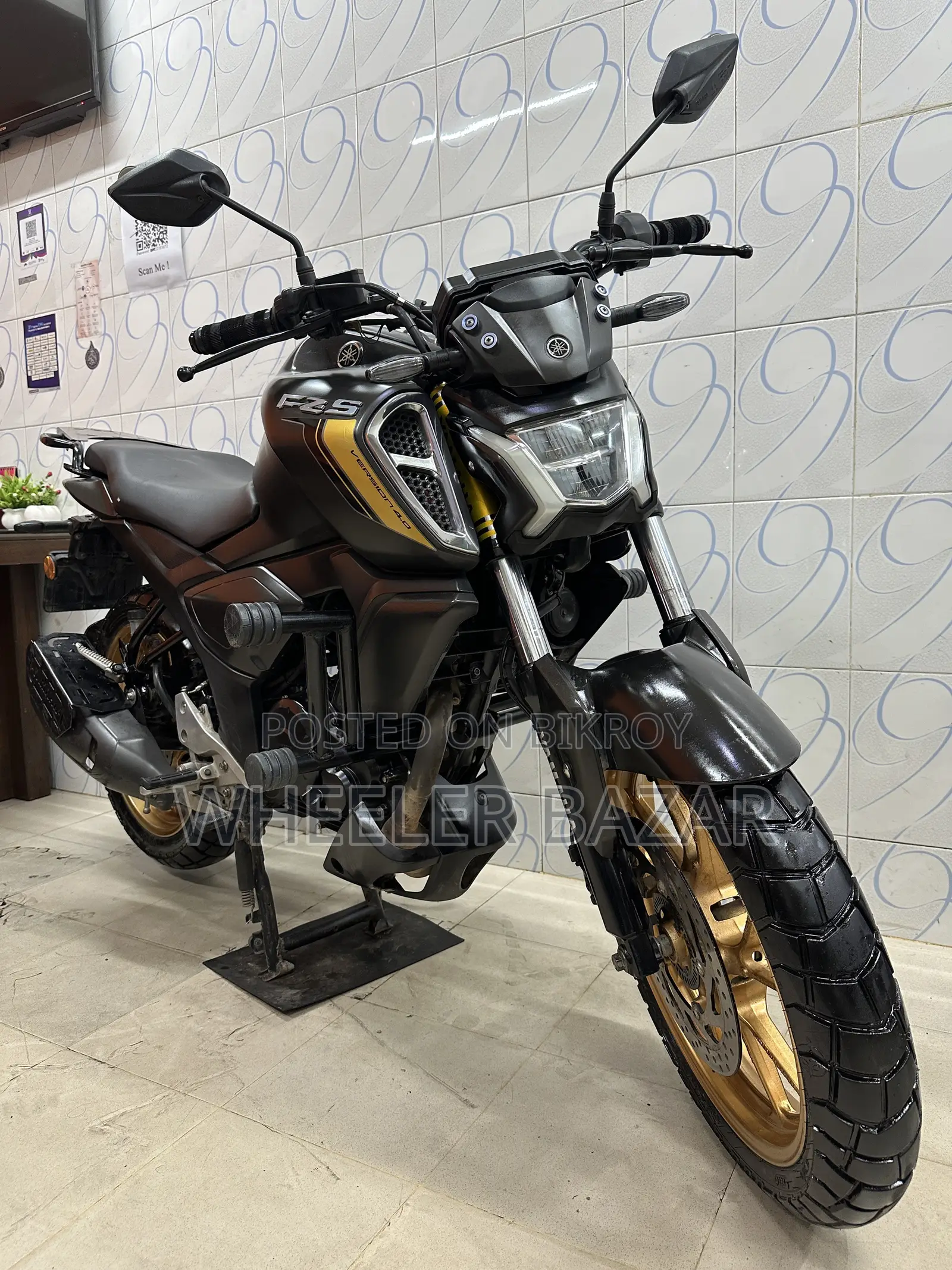 ইয়ামাহা এফজেড ২০২৪ কালো