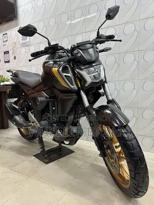 ইয়ামাহা এফজেড ২০২৪ কালো