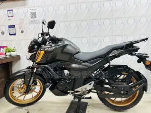 ইয়ামাহা এফজেড ২০২৪ কালো