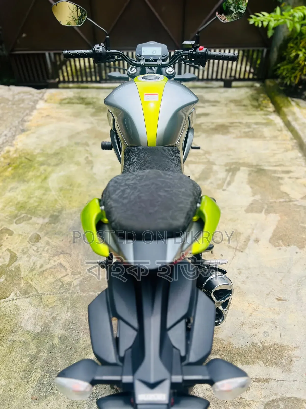 Suzuki 2026 Gray