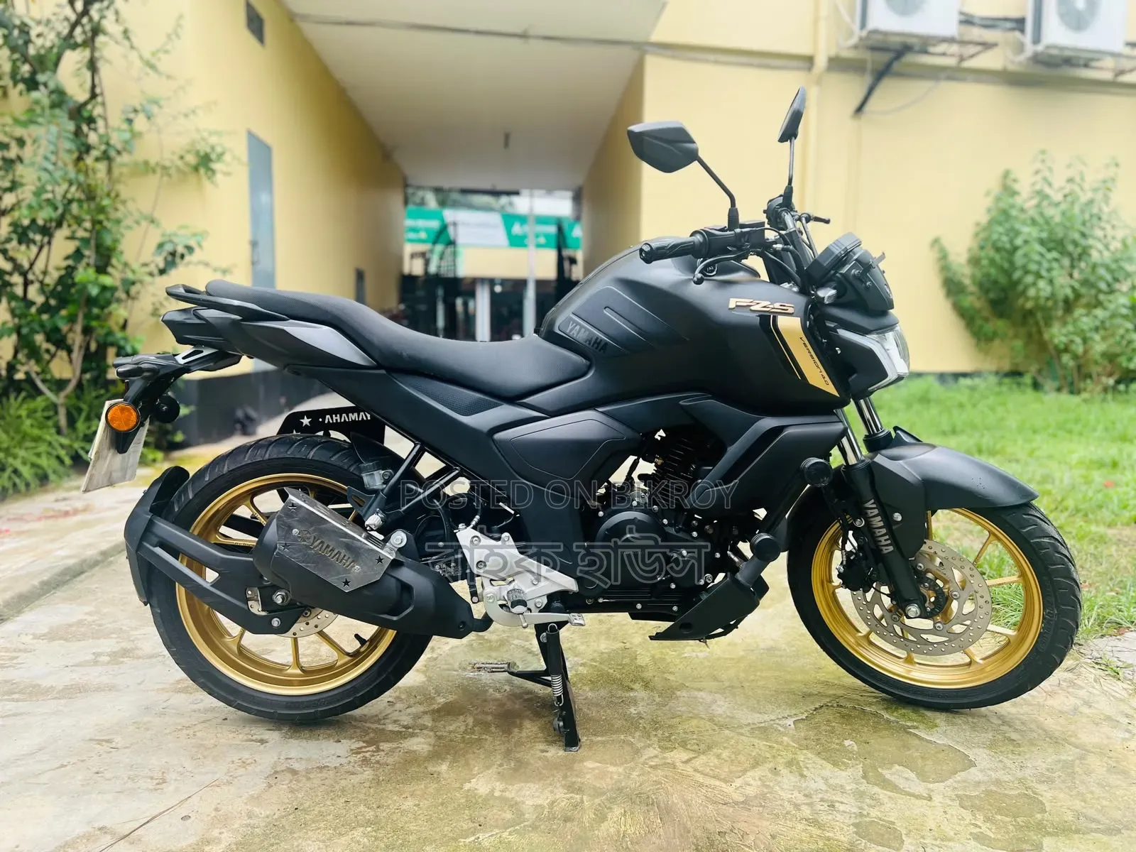 Yamaha 2026 Black