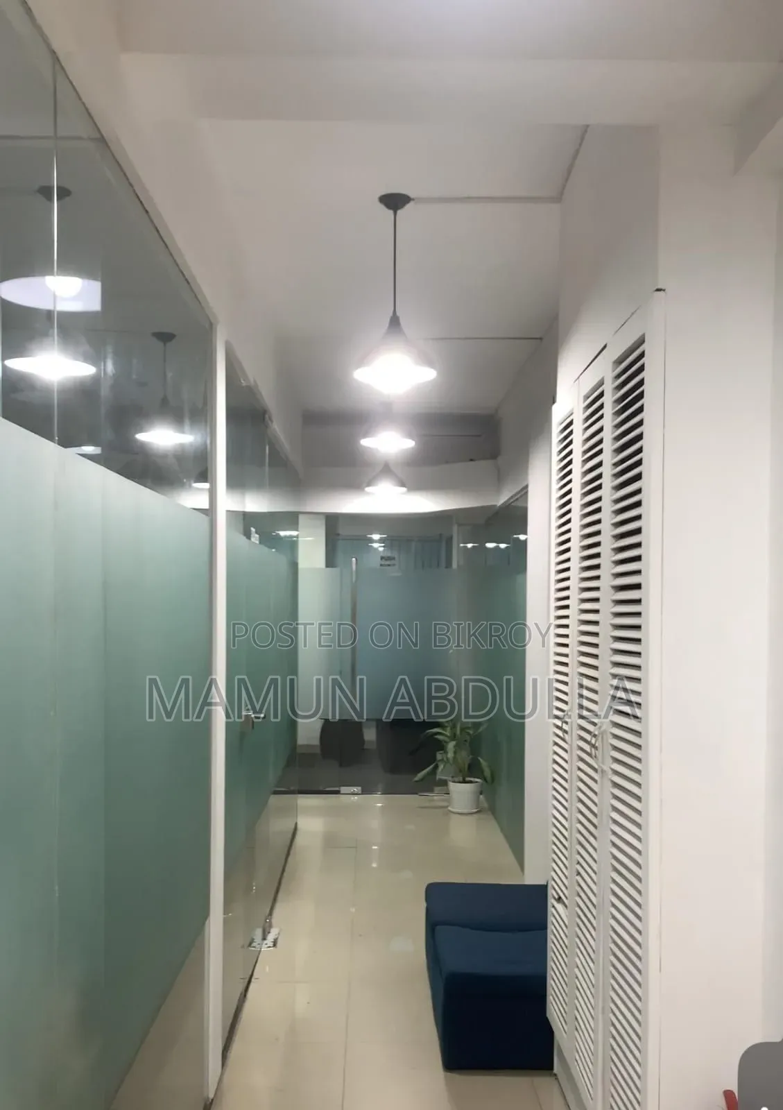বাড্ডা মেইন রোডে কমার্সিয়াল স্পেস বিক্রয়।