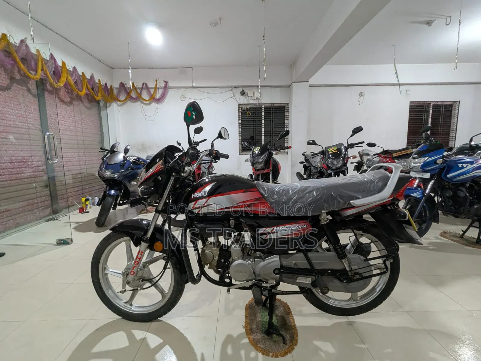 Hero HF Deluxe 2022 Black