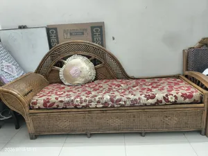 আসল বেতের কাঠের ডিভান