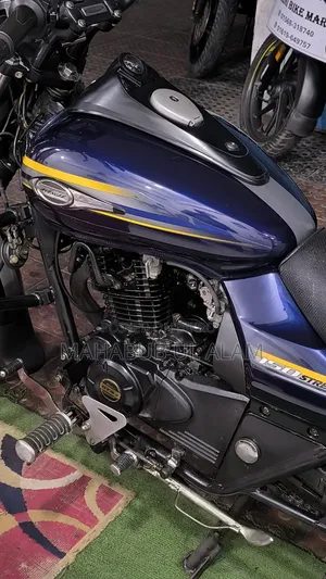 Bajaj Avenger 150 Street 2017 Blue