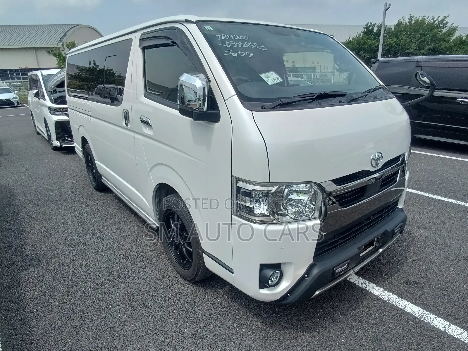 Toyota HiAce 2021 White