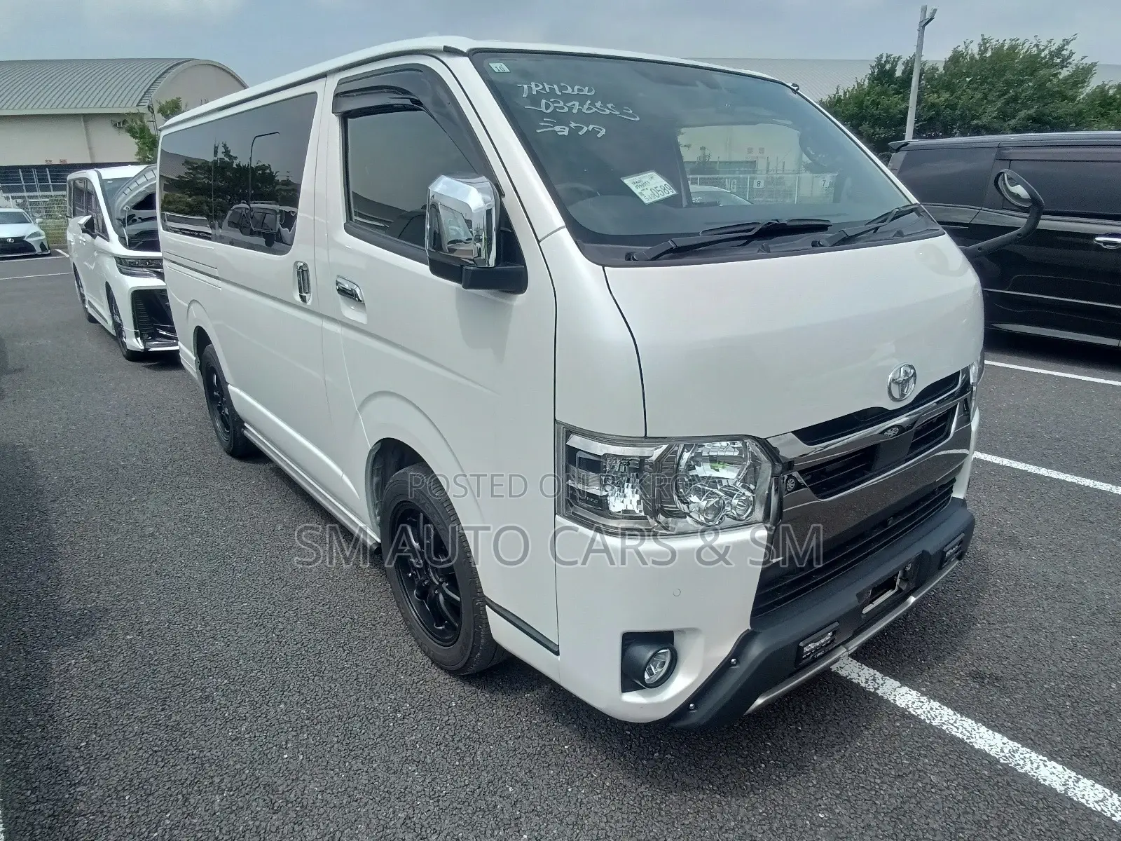 Toyota HiAce 2021 White