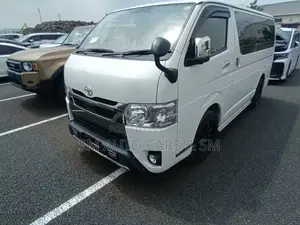 Toyota HiAce 2021 White