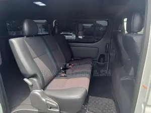 Toyota HiAce 2021 White