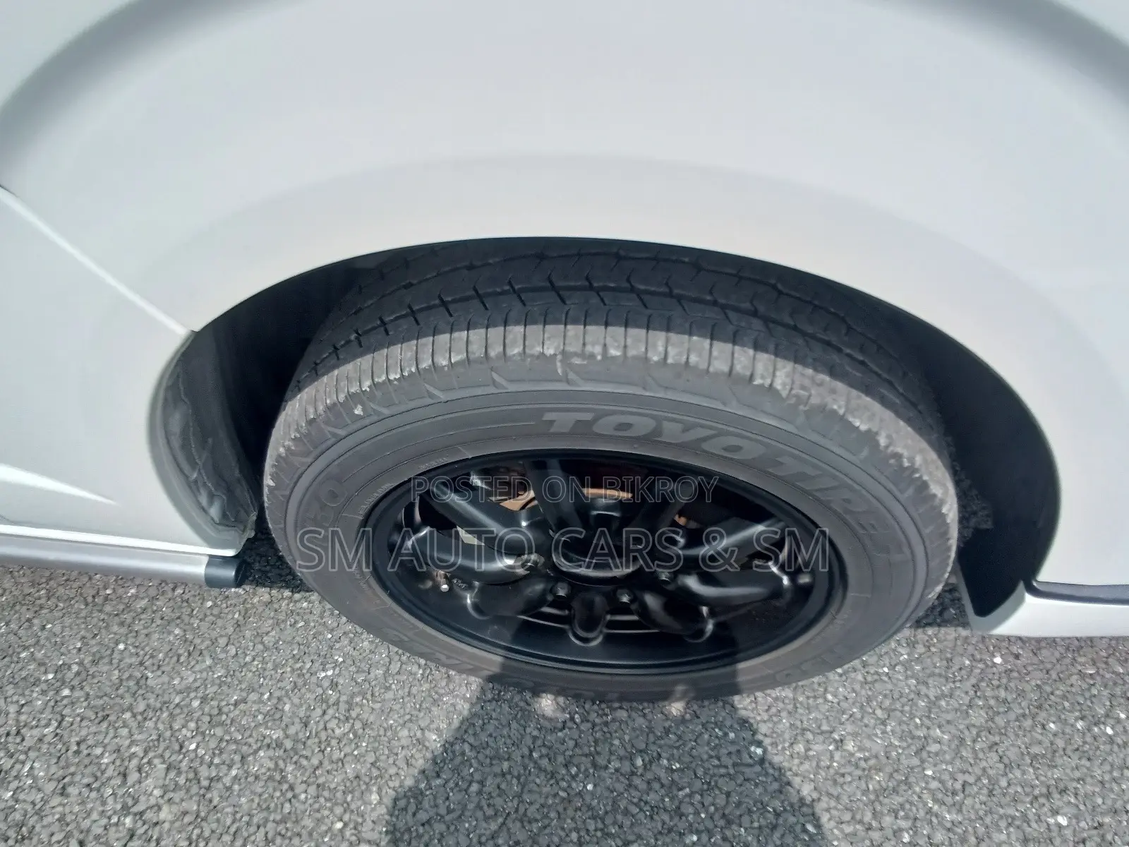 Toyota HiAce 2021 White