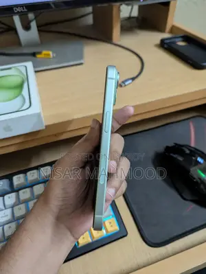 Apple iPhone 15 128 GB Green