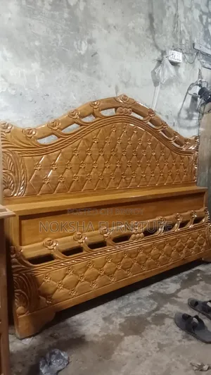 ২.৫ ইঞ্চি সলিড কাঠ দিয়ে তৈরি খাট