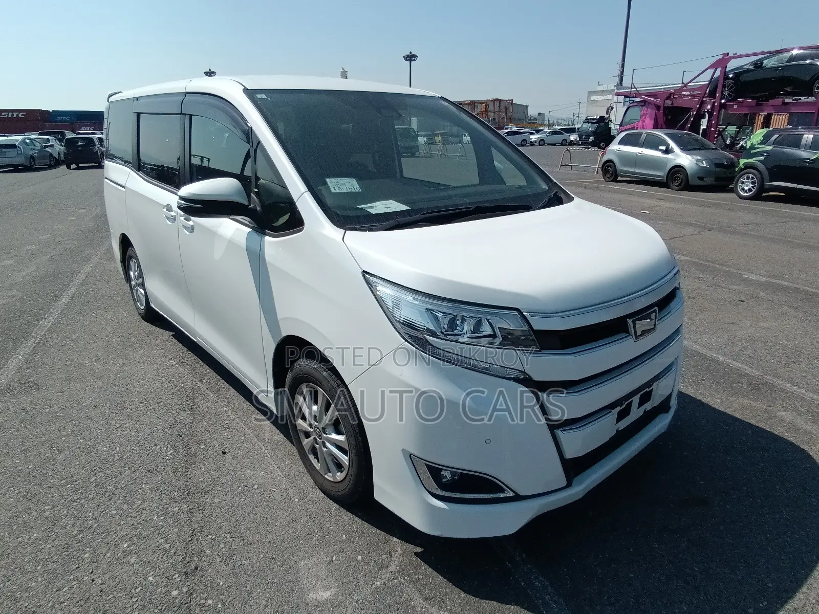 Toyota Noah 2.0 Front Wheel Drive (8 Seater) 2021 Pearl