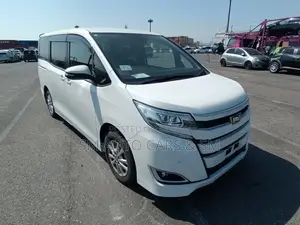Toyota Noah 2.0 Front Wheel Drive (8 Seater) 2021 Pearl
