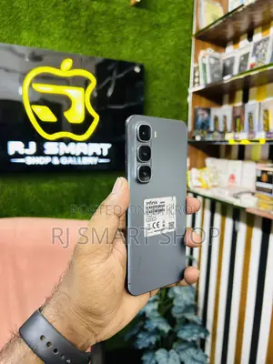 ইনফিনিক্স হট ৬০ প্রো+ ১২৮ জিবি কালো