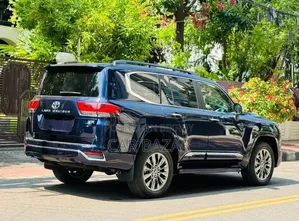 Toyota Land Cruiser 3.3 Diesel 4WD 2022 Blue