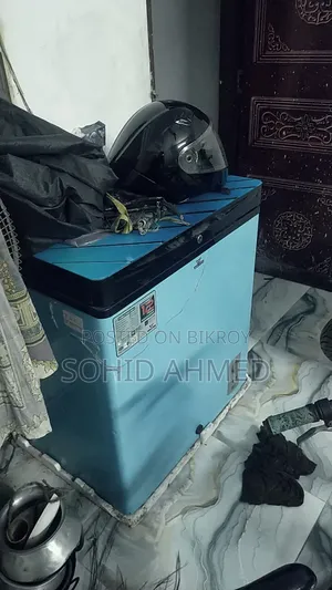 একটি ডিপ ফ্রিজ বিক্রি হবে