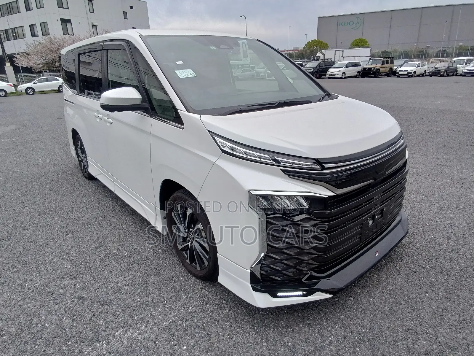 Toyota Voxy Hybrid S-Z 2WD 7-Seater 2023 Pearl