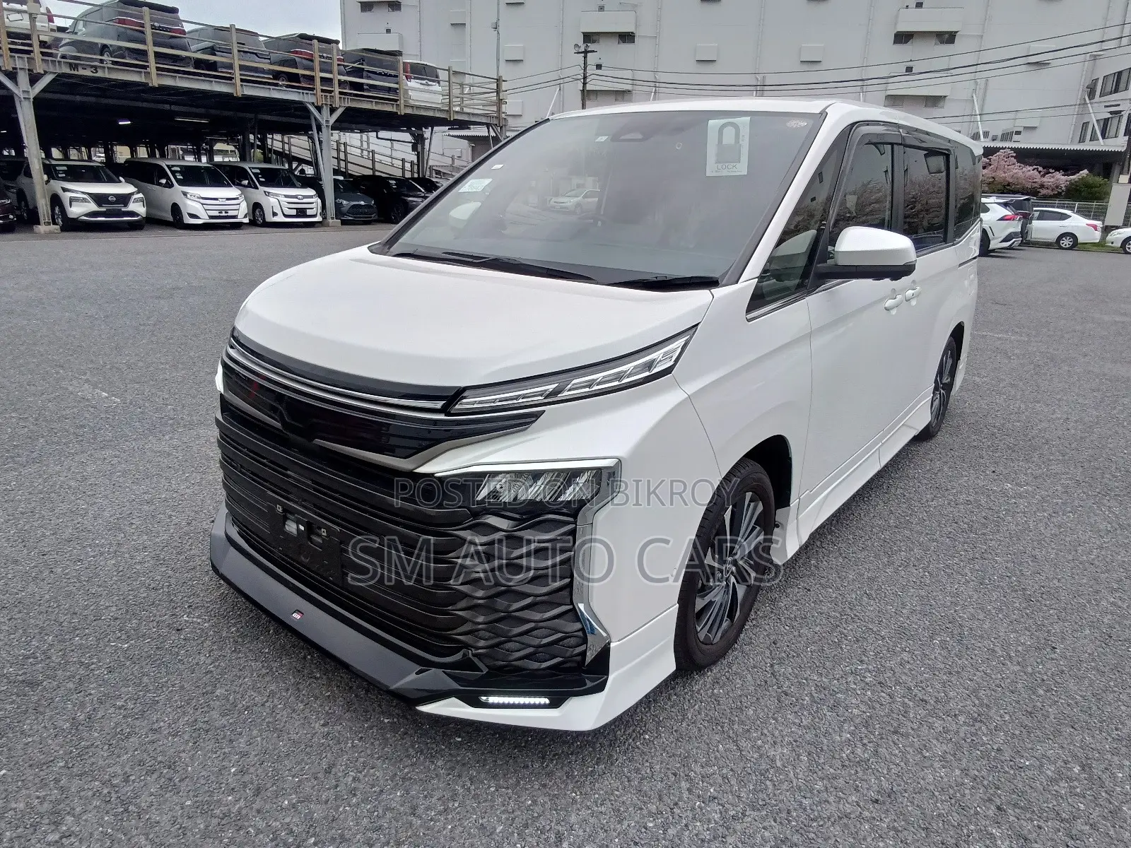 Toyota Voxy Hybrid S-Z 2WD 7-Seater 2023 Pearl