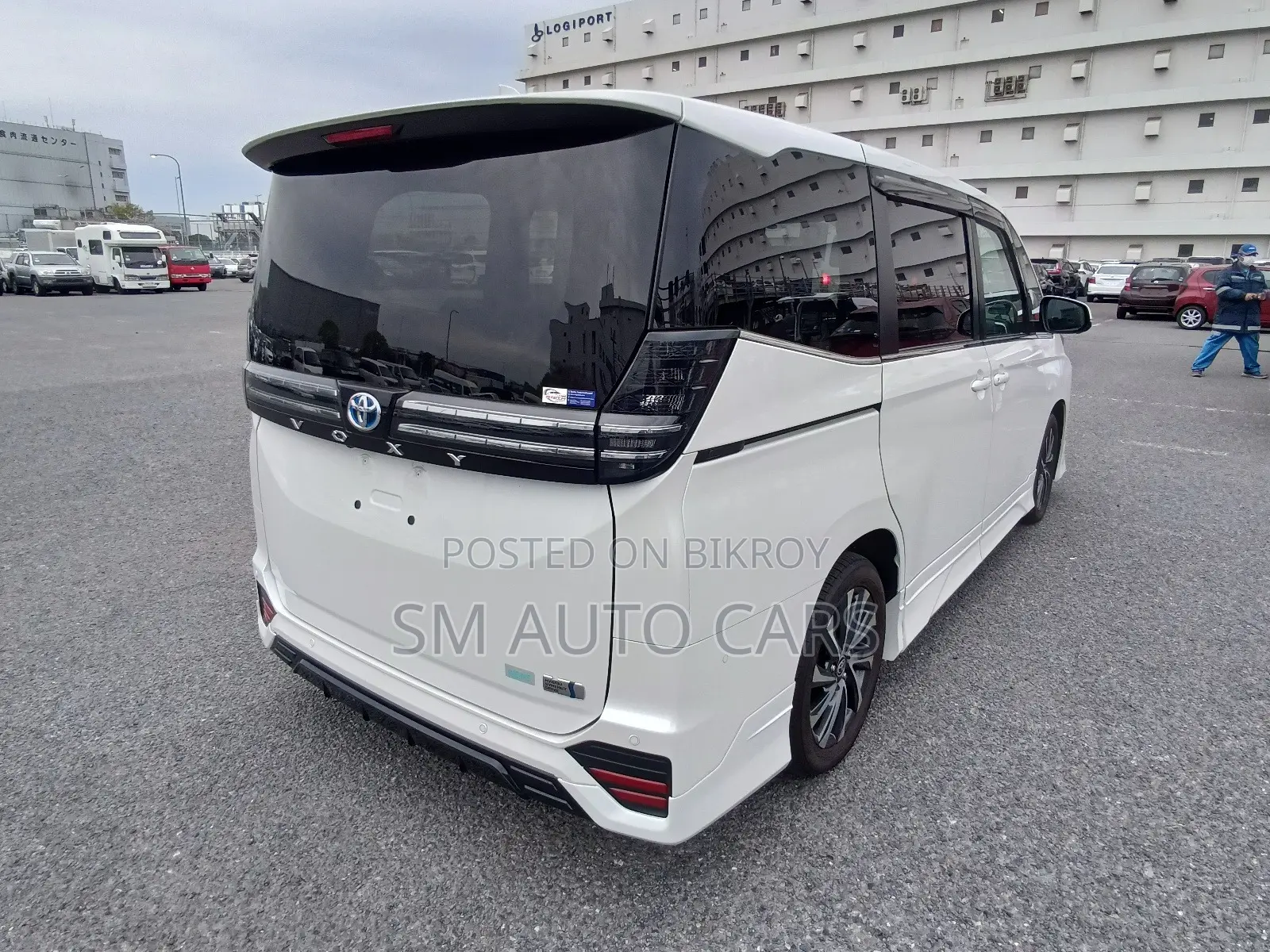 Toyota Voxy Hybrid S-Z 2WD 7-Seater 2023 Pearl