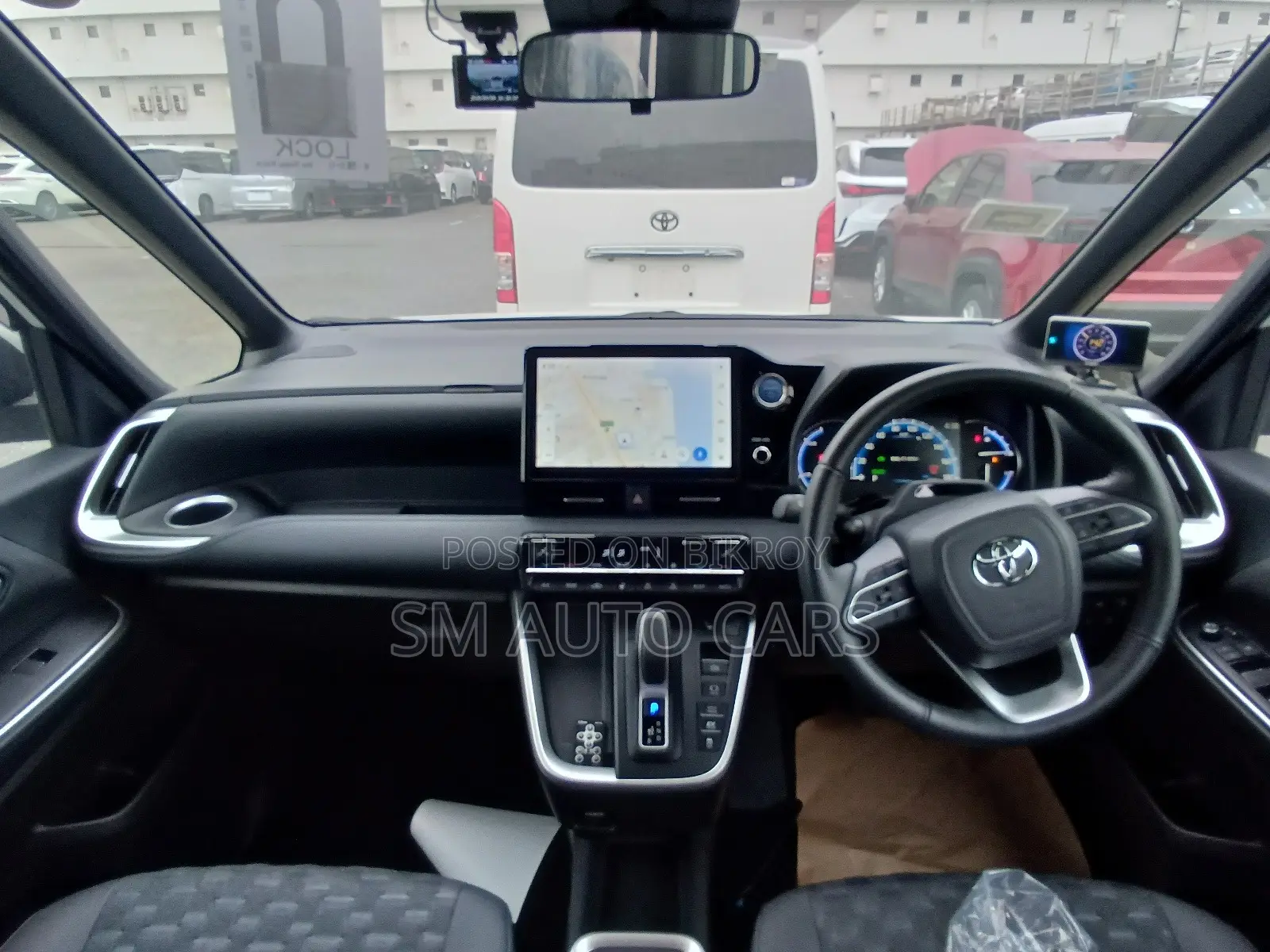 Toyota Voxy Hybrid S-Z 2WD 7-Seater 2023 Pearl