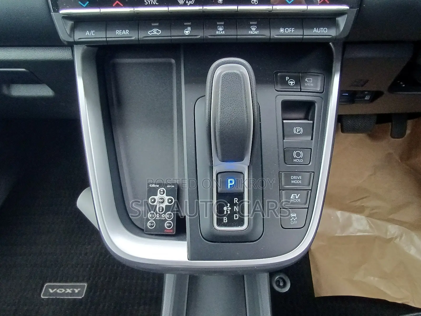 Toyota Voxy Hybrid S-Z 2WD 7-Seater 2023 Pearl