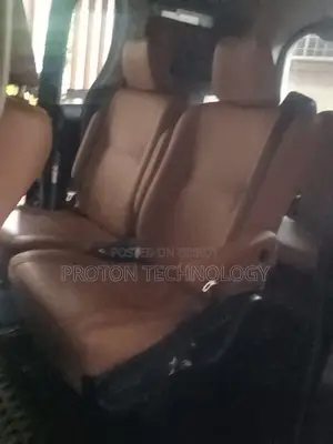 Toyota Noah 1.8 Front Wheel Drive Hybrid (7 seater) 2015 Purple