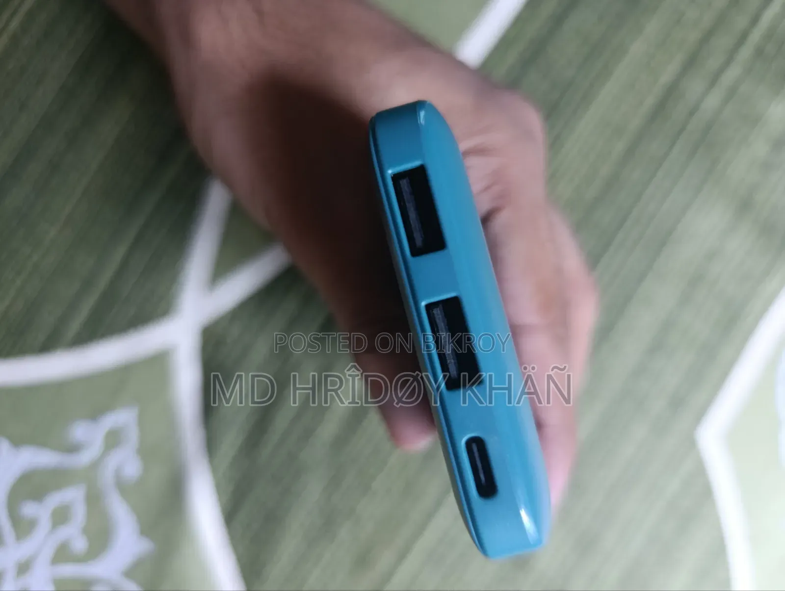 Yoyoso ব্র্যান্ড ১০০০০ mAh পাওয়ার ব্যাংক