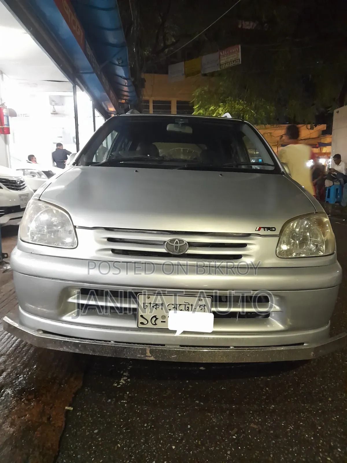 Toyota Raum 2003 Silver
