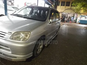 Toyota Raum 2003 Silver