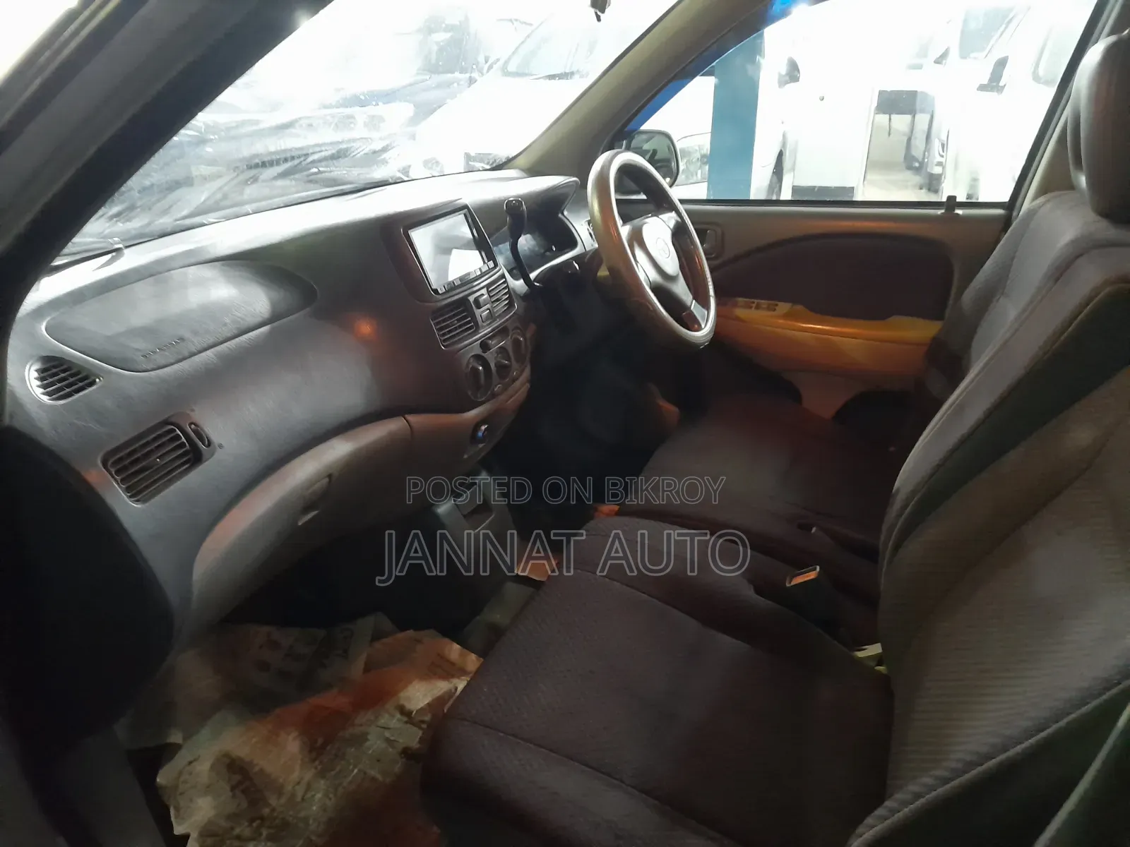 Toyota Raum 2003 Silver